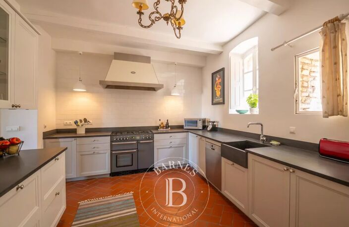 EXCLUSIVITE BARNES - PROVENCE - MANE - DEMEURE DE VILLE 500 m² - — photo 5