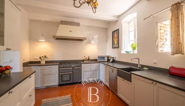 Maison de Village  15 pièces  à vendre Mane 04300