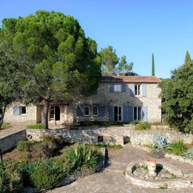 Maison 16 pièces 1690000 €