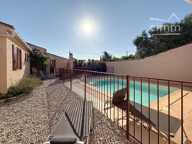 Villa de plain pied avec 4 chambres et proche du centre ville — photo 2
