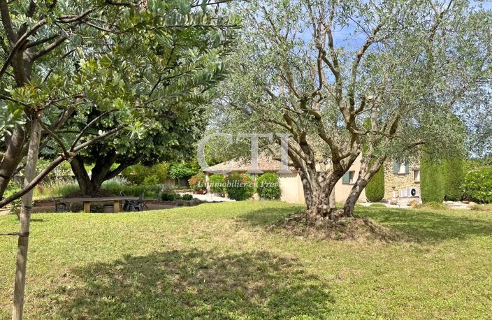 Vaison-la-Romaine – Maison en pierre rénovée de 168 m², 4 chambr — photo 5