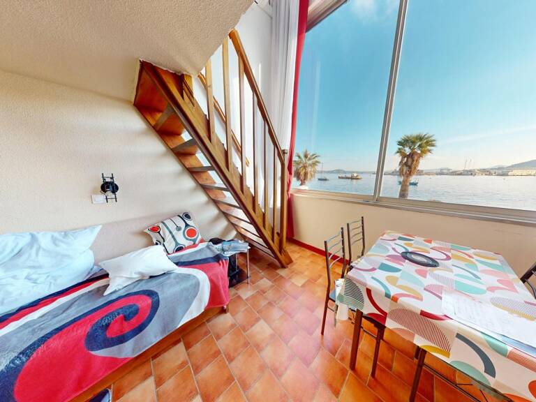 Appartement À Vendre T2 Duplex Saint Mandrier sur Mer en front de Mer — photo 1