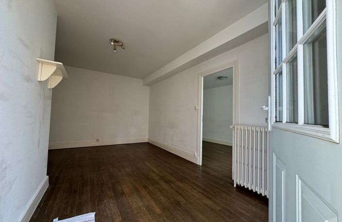 [INVESTISSEMENT / RENTABILITÉ 10 % BRUTS] Immeuble de rapport à Saint-Satur — photo 2