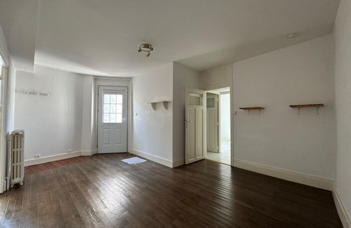 [INVESTISSEMENT / RENTABILITÉ 10 % BRUTS] Immeuble de rapport à Saint-Satur — photo 4
