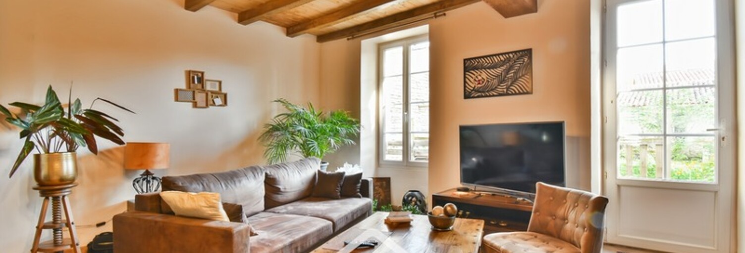 Maison 5 Pièces 157 m² à vendre à Asnières-la-Giraud (17400)