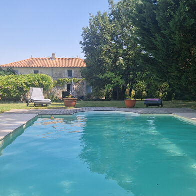 Maison 6 pièces 399000 €