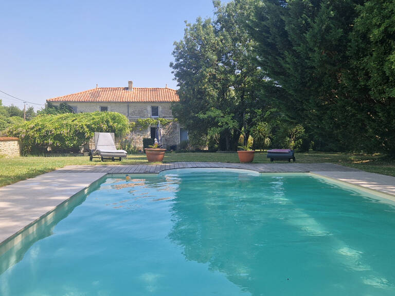 Maison à vendre 6 pièces TONNAY BOUTONNE (17) — photo 1