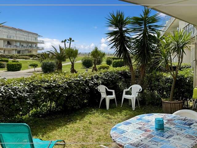 Dpt Hérault (34), à vendre FRONTIGNAN-PLAGE appartement T3 de 51 m²  - Plain pied- Front de mer — photo du bien