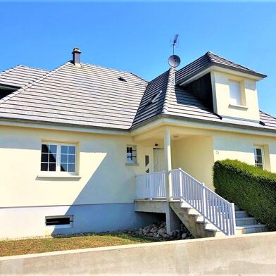 Maison 9 pièces 1450 €