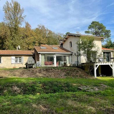 Maison 8 pièces 343200 €