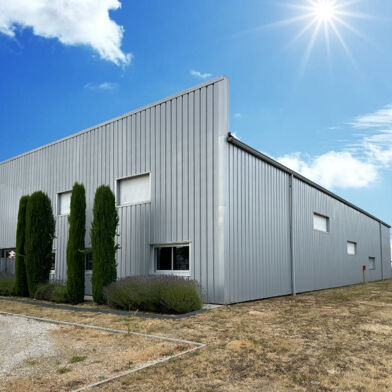 Commerce  487600 €