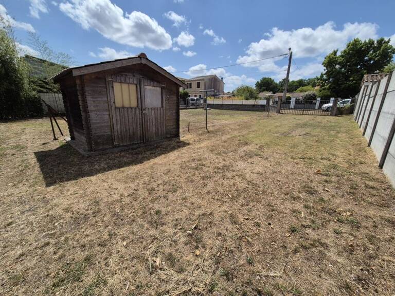 Terrain constructible de 355m² sur la commune de Pauillac — photo 1