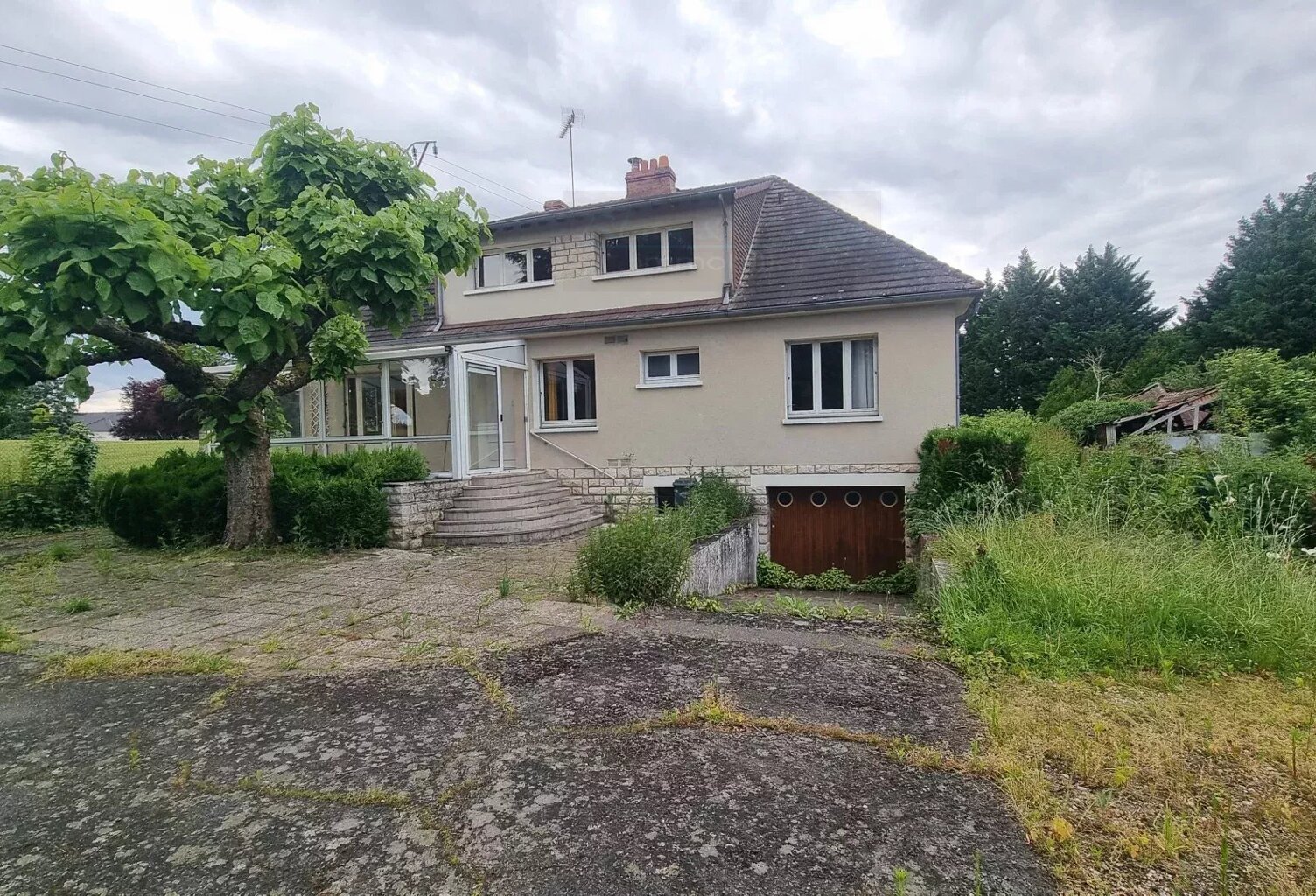 Maison Familiale de 130m² à Bellegarde avec Grange — photo 1