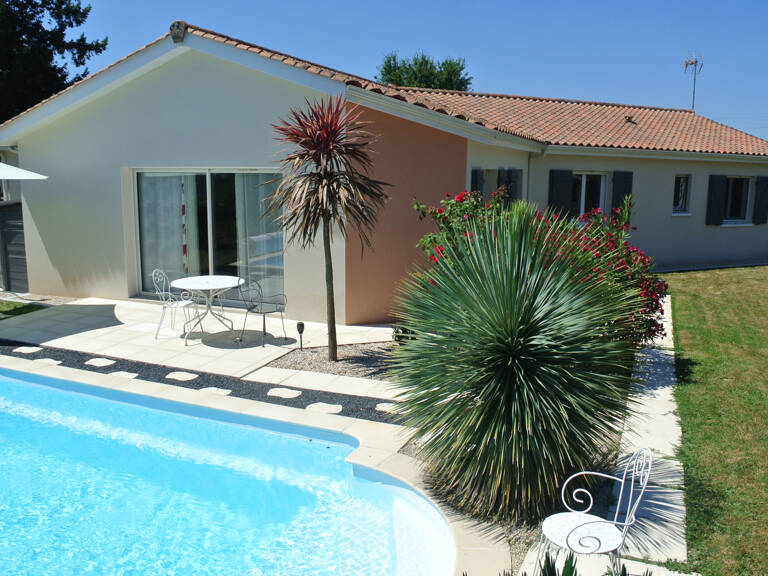 Maison 3 chambres, un bureau, une salle d'eau et une salle d — photo 1