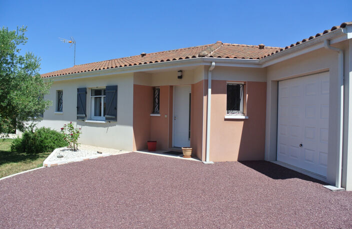 Maison 3 chambres, un bureau, une salle d'eau et une salle d — photo 2