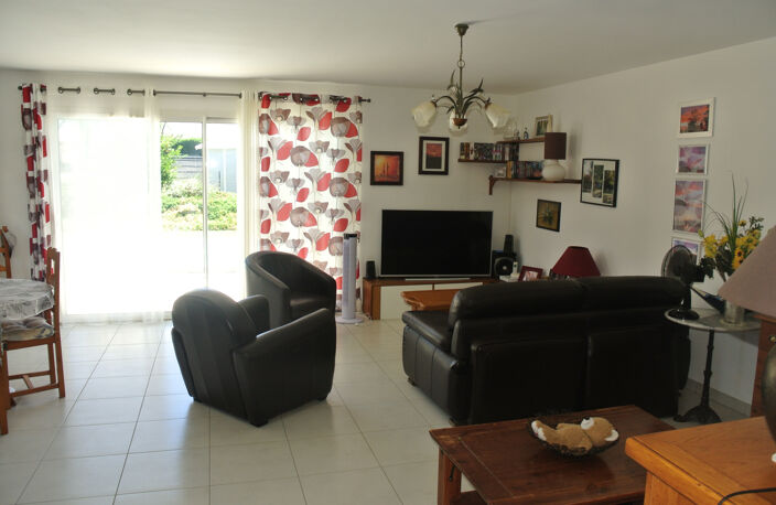 Maison 3 chambres, un bureau, une salle d'eau et une salle d — photo 5