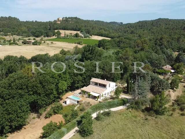 Roussillon, maison rénovée face au Luberon — photo du bien