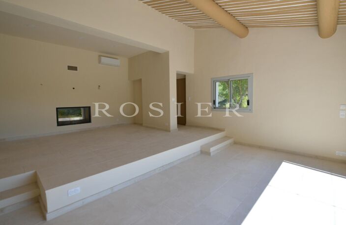 Roussillon, maison rénovée face au Luberon — photo 4