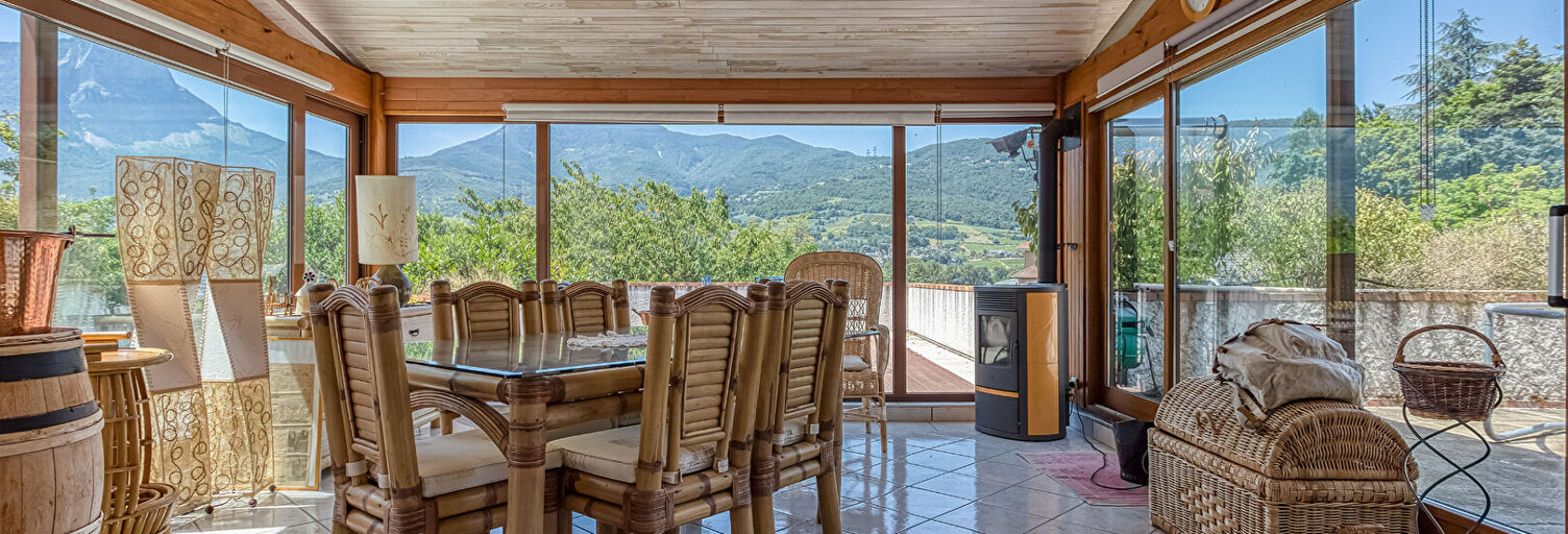 Maison 8 Pièces 236 m² à vendre à Myans (73800)