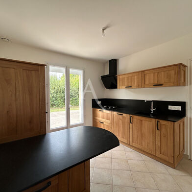 Maison 4 pièces 765 €