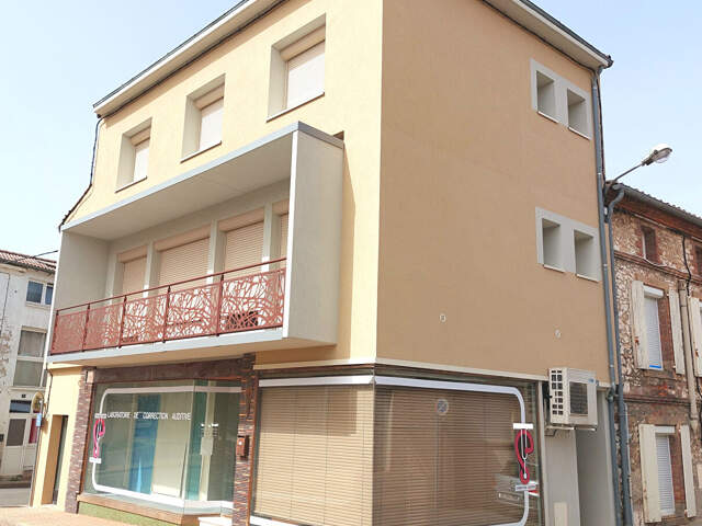 Immeuble Local commercial + appartement T5 rénové — photo du bien