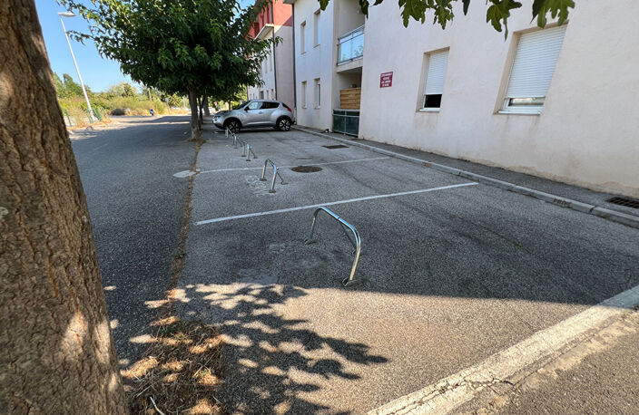 Place de parking sécurisée — photo 2