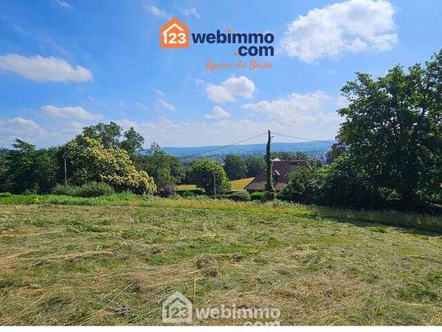 Terrain constructible - 1600m² - Nay — photo du bien