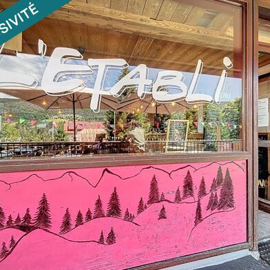 Commerce 3 pièces 84800 €