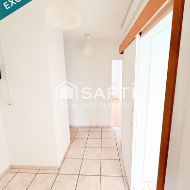 Appartement 4 pièces 210000 €