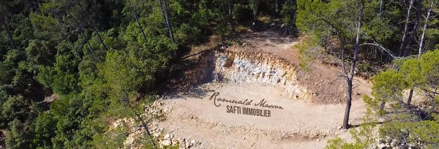 Terrain  1514 m² à vendre à Belgentier (83210)