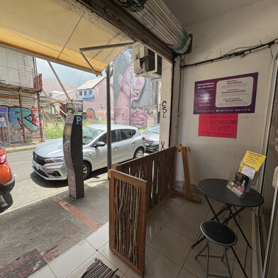 Commerce  153500 €