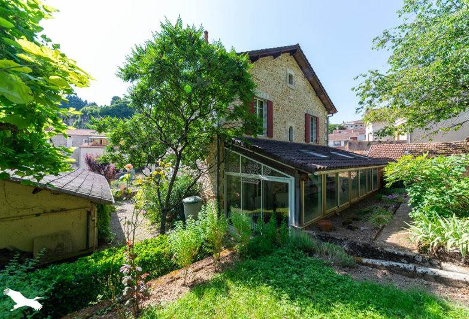 Maison en pierre de 8 pièces principales — photo 1