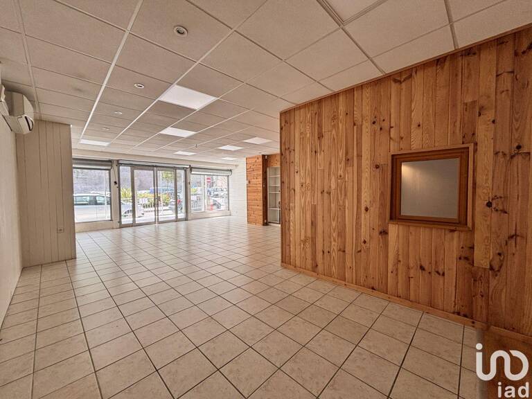 Vente Local d'activités 94 m&sup2; — photo 1