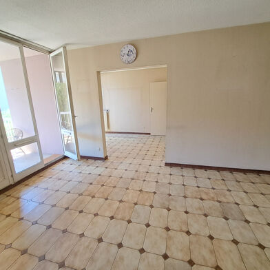 Appartement 4 pièces 160000 €