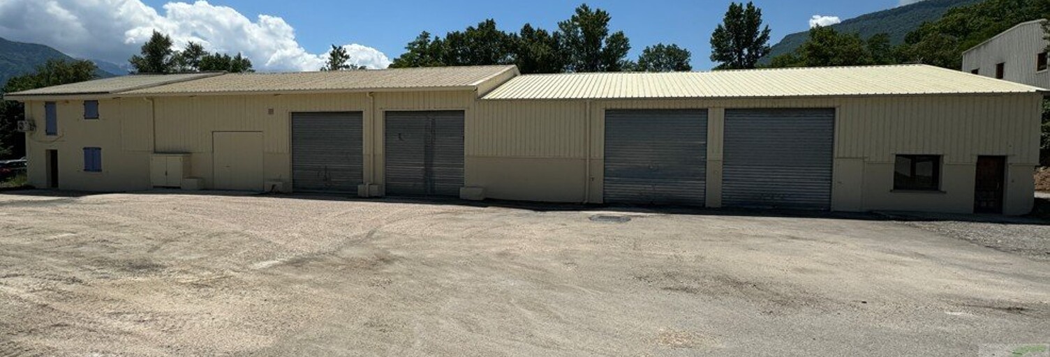 Immeuble  600 m² à louer à Saint-Vincent-de-Mercuze (38660)
