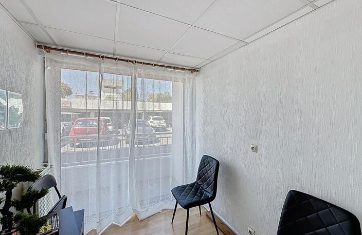 INVESTISSEURS — photo 2
