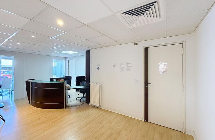 INVESTISSEURS — photo 3