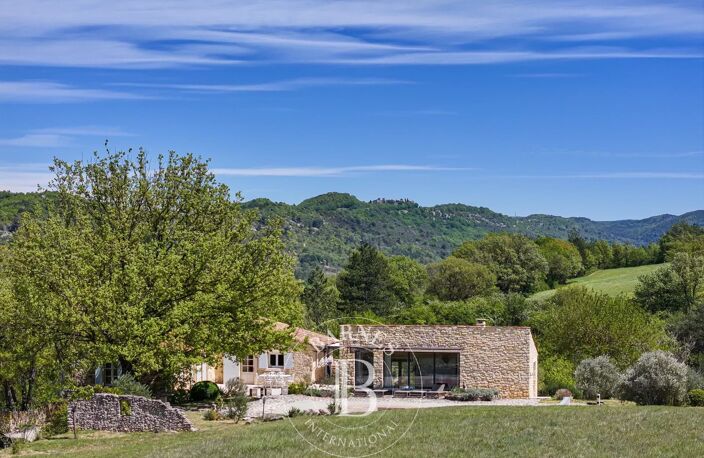 PROVENCE LUBERON/HAUTE PROVENCE - MAS - 6 CHAMBRES - PISCINE- 3 — photo 2