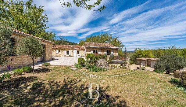 Villa / Maison 7 pièces  à vendre Céreste 04280