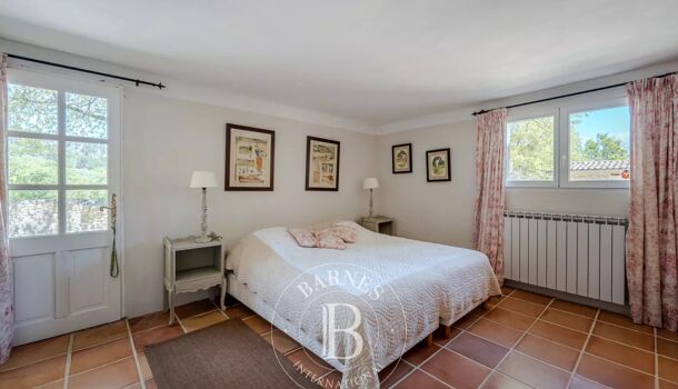 Villa / Maison 7 pièces  à vendre Céreste 04280