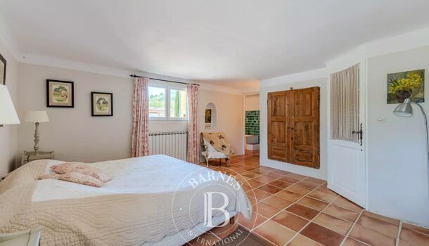 Villa / Maison 7 pièces  à vendre Céreste 04280