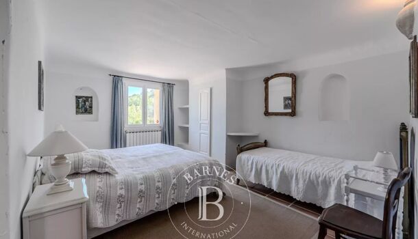 Villa / Maison 7 pièces  à vendre Céreste 04280