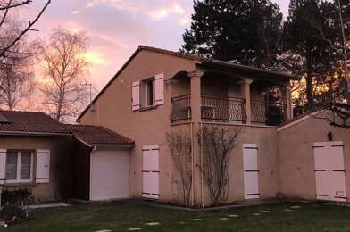 Appartement 3 pièces 725 €