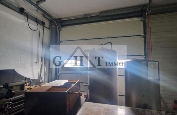 A LOUER 280 M²  ENTREPOT ET BUREAUX A STAINS — photo 4