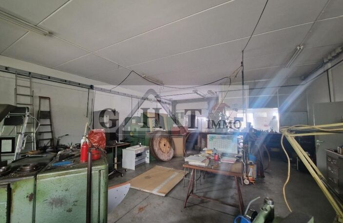 A LOUER 280 M²  ENTREPOT ET BUREAUX A STAINS — photo 5