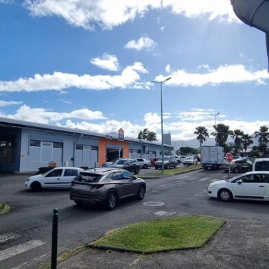 Commerce 2 pièces 2600 €