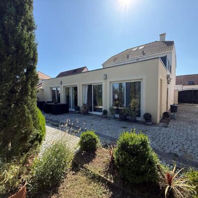 Maison 8 pièces 365750 €