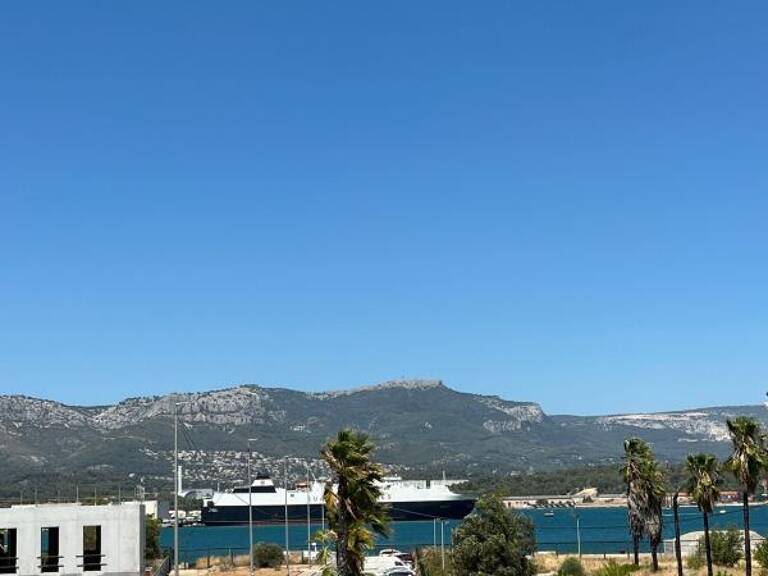 Quartier PORTE MARINE Bel appartement T3 avec terrasse et vue mer Parking privatif en sous-sol — photo 1