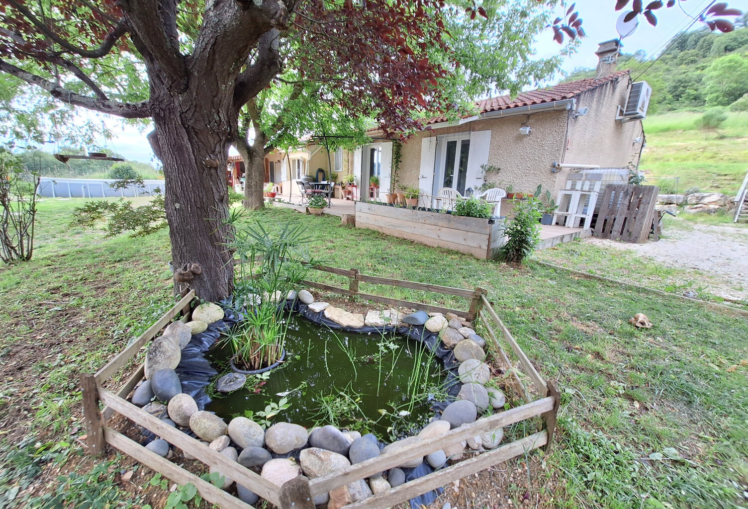 Villa T6 sur terrain de 4140 m² — photo 1