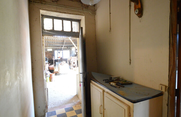 Bâtisse en pierre à rénover — photo 3